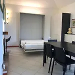 Villino Con Piscina تيرني