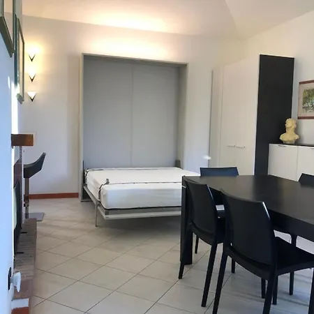 Villino Con Piscina 特尔尼